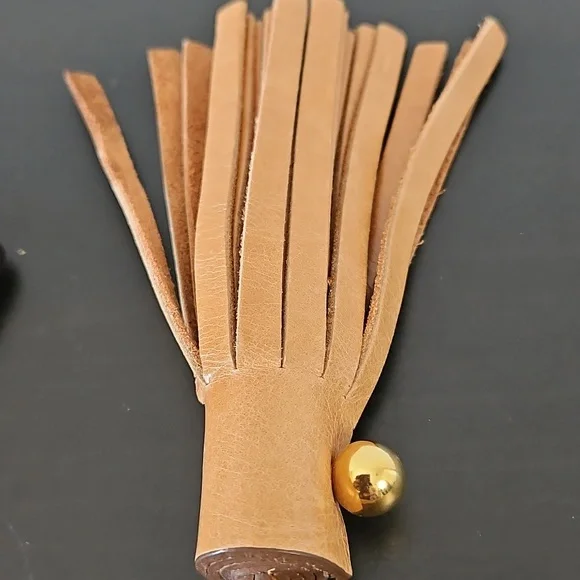 Chloe Luggage Tag & Tassel, Light Brown - Picture 5 of 14